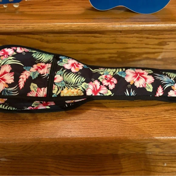 Blue Ukulele with Wooden Fretboard and case - Picture 4 of 13